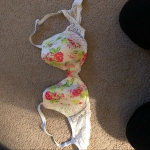 Flower pattern VS bra.